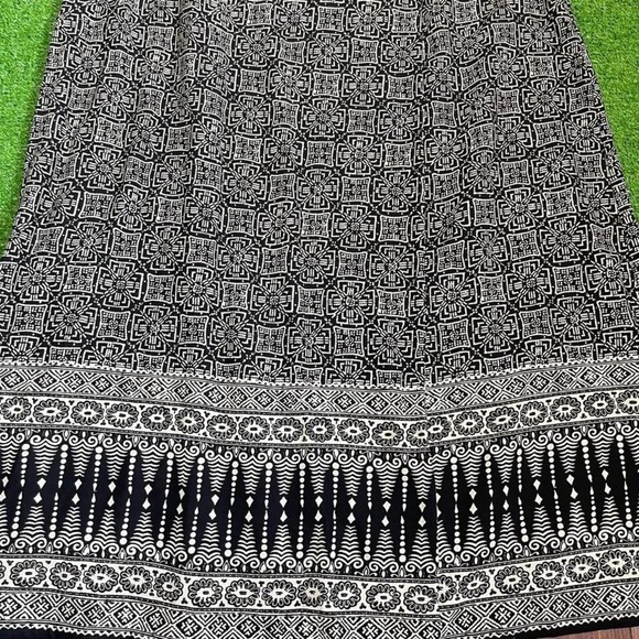 Vintage Y2K Liz Claiborne Women's M 100% Silk Wrap Maxi Skirt Tribal Print - Picture 3 of 7